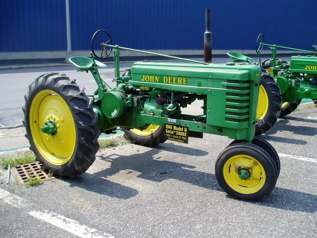 Von Fendt bis John Deere: Die wichtigsten Traktormarken in Deutschland und die besten Traktor-Museen zu ihrer Entdeckung 5 traktor, deere, john deere, museum, traktor museum